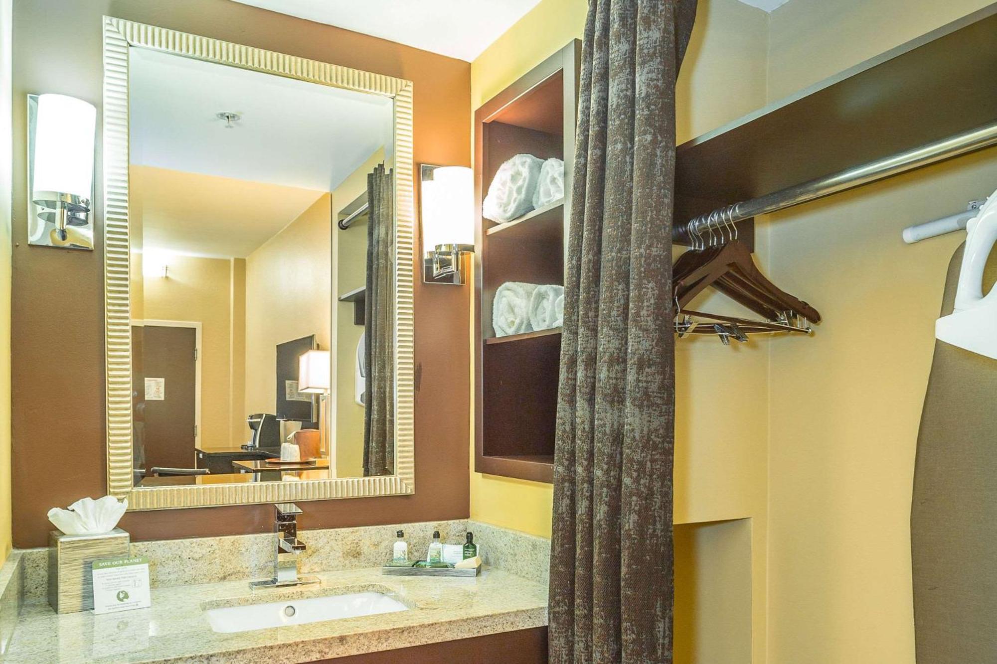 Inn At The Peachtrees, Ascend Hotel Collection Atlanta Dış mekan fotoğraf