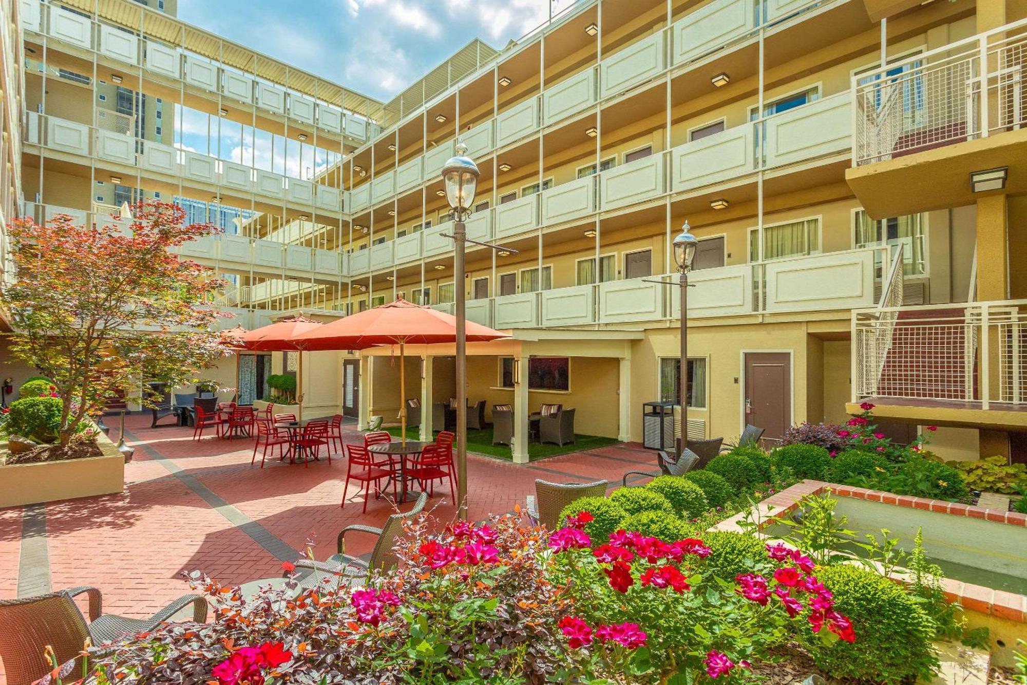 Inn At The Peachtrees, Ascend Hotel Collection Atlanta Dış mekan fotoğraf