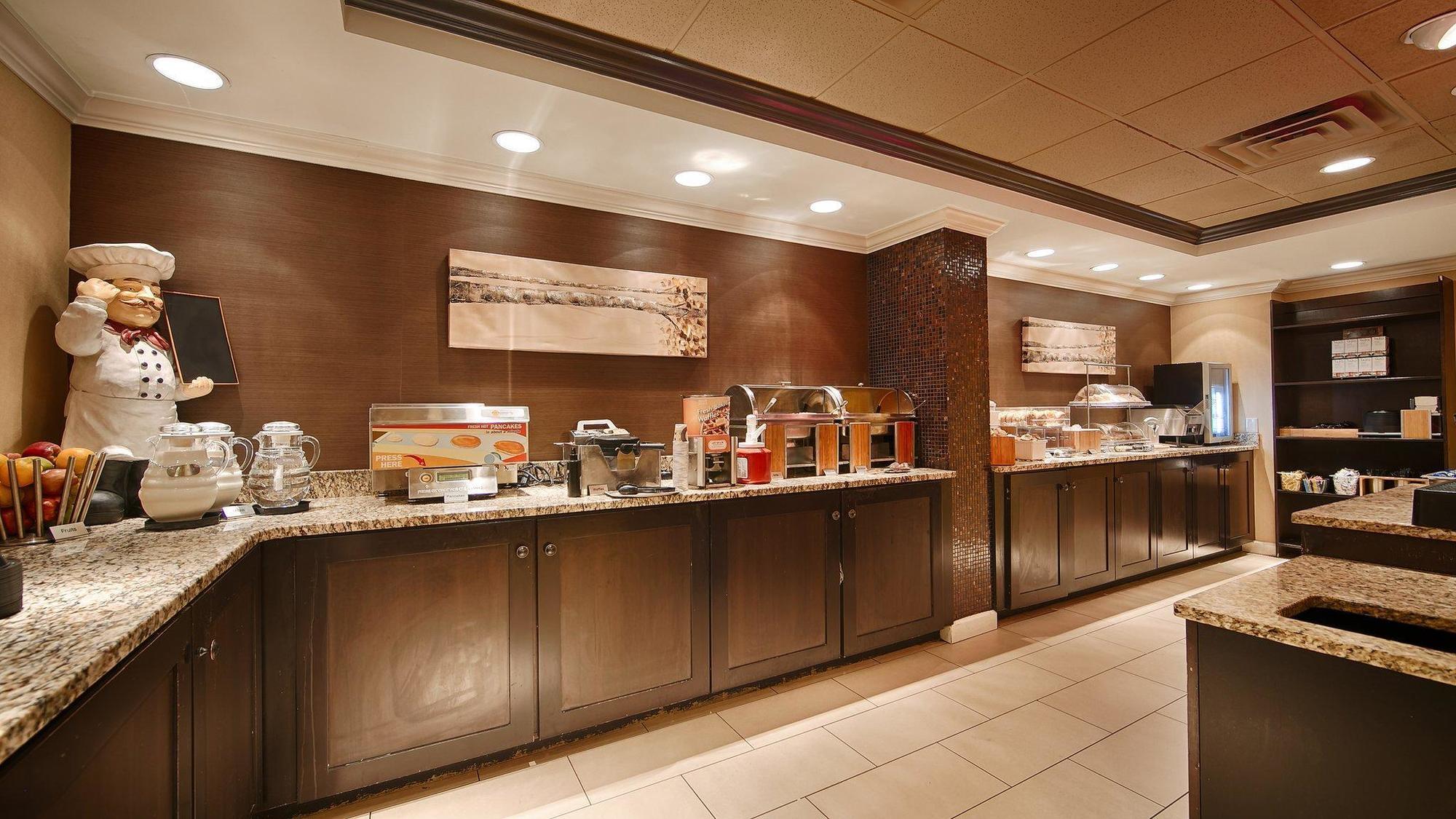 Inn At The Peachtrees, Ascend Hotel Collection Atlanta Dış mekan fotoğraf